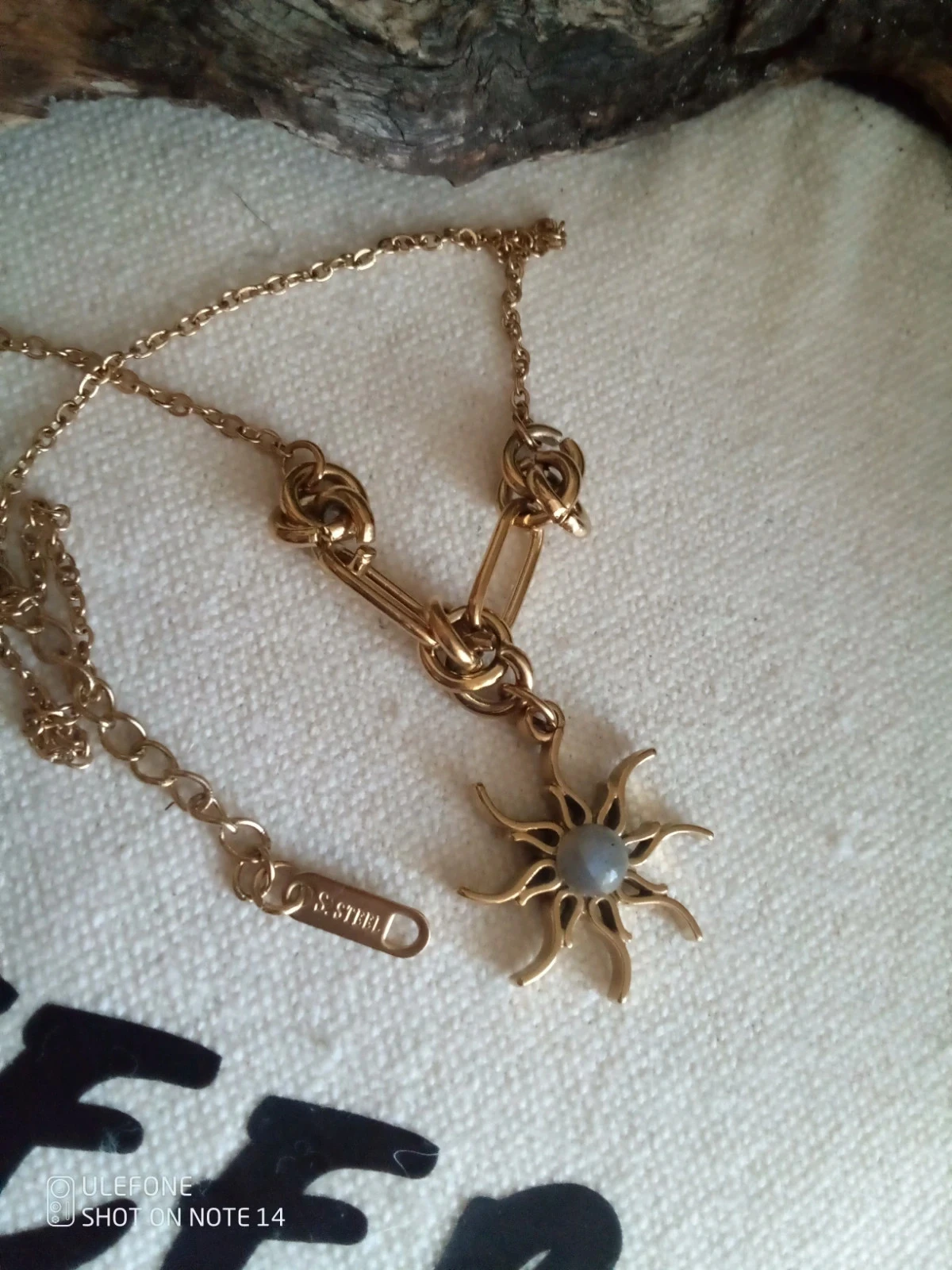 Zonnebloem met labradoriet collier – photo 2